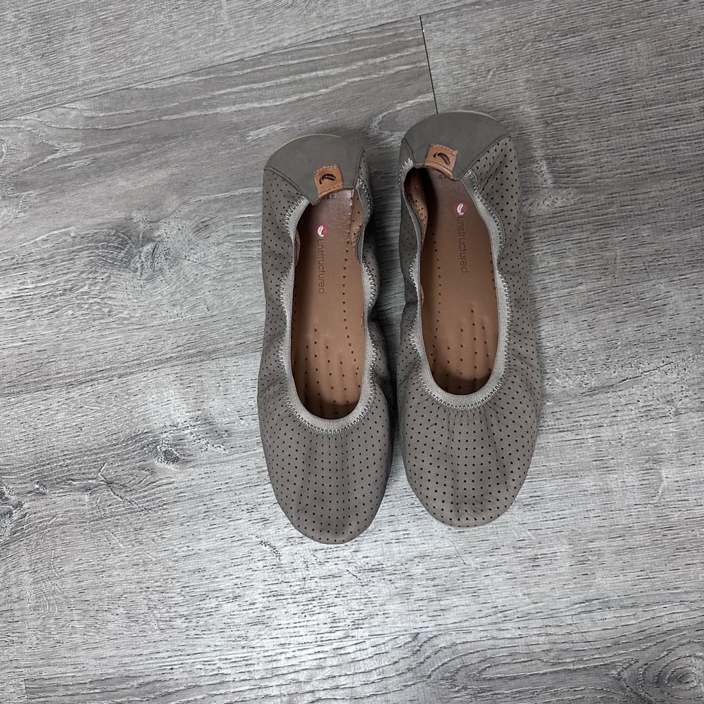 Clarks Gray Flats Slip-On Loafers
